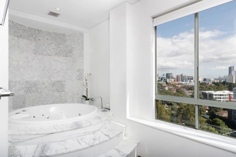 Rydges Parramatta - Southport Accommodation 8
