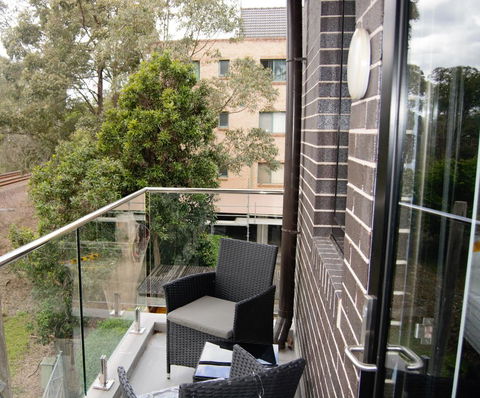 Seranin | Gordon - Southport Accommodation 6