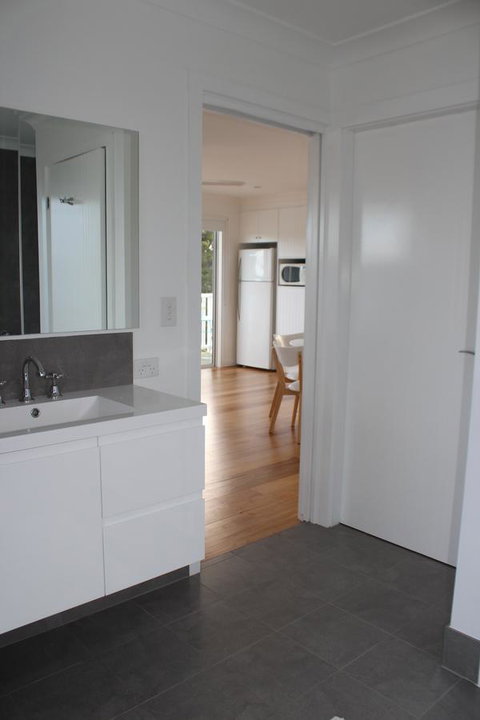 Red Waratah - Accommodation Southport 14