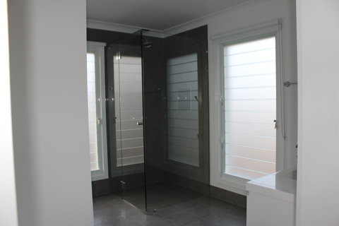 Red Waratah - Accommodation Southport 15