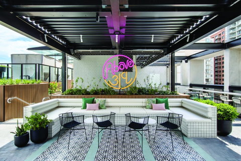 Vibe Hotel Sydney Darling Harbour - Accommodation Southport 7