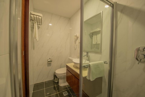 Megaboom City Hotel - Accommodation Southport 19