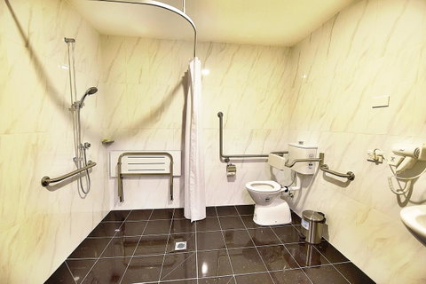 Megaboom City Hotel - Accommodation Southport 38