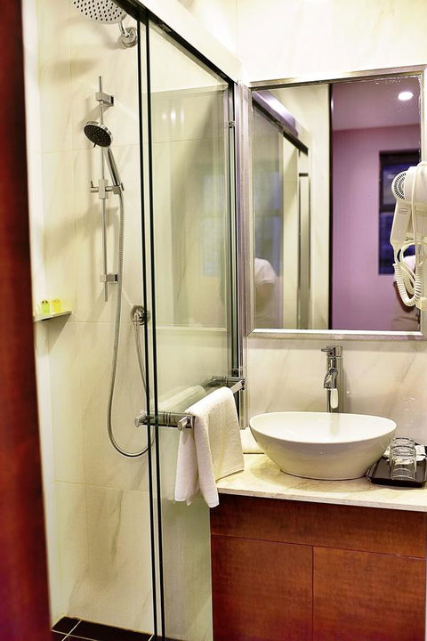 Megaboom City Hotel - Accommodation Southport 44