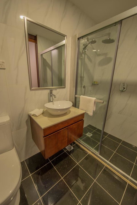 Megaboom City Hotel - Accommodation Southport 29