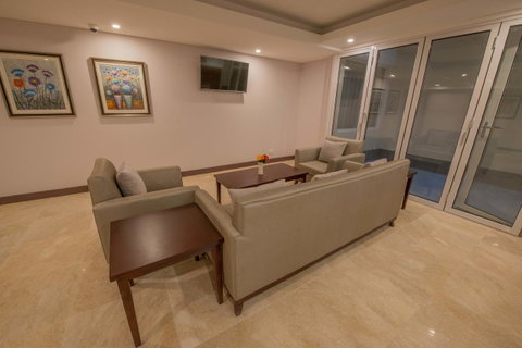 Megaboom City Hotel - Accommodation Southport 35