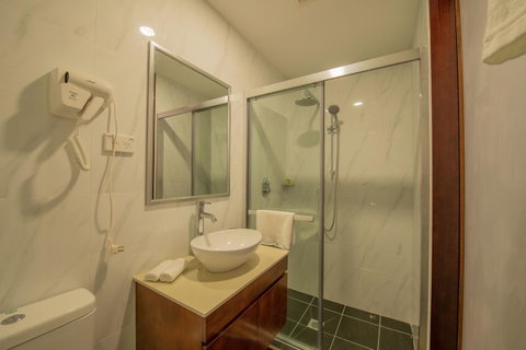 Megaboom City Hotel - Accommodation Southport 25