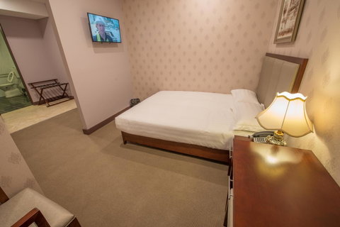 Megaboom City Hotel - Accommodation Southport 15