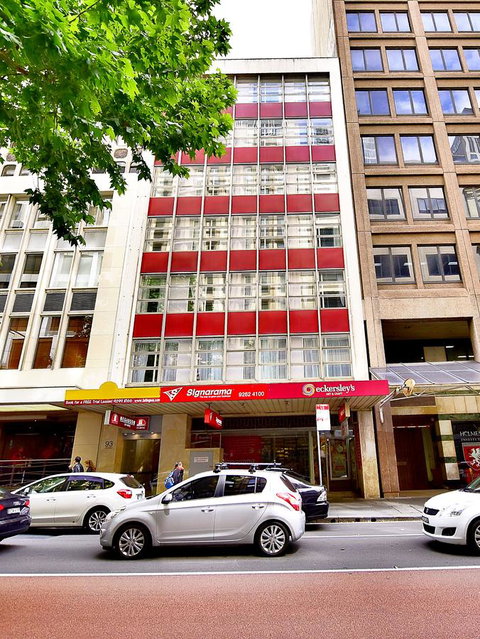 Megaboom City Hotel - Accommodation Southport 0