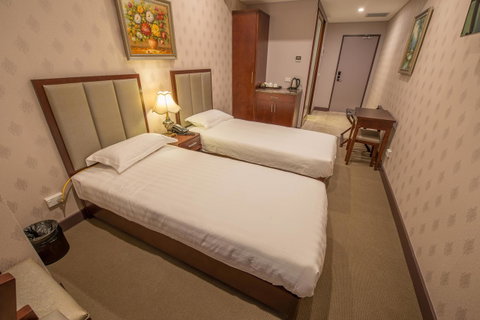 Megaboom City Hotel - Accommodation Southport 26