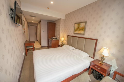 Megaboom City Hotel - Accommodation Southport 24