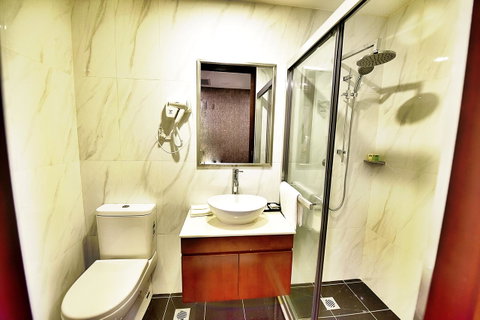 Megaboom City Hotel - Accommodation Southport 12