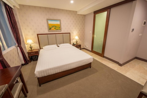 Megaboom City Hotel - Accommodation Southport 11