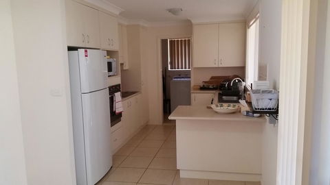 Twin Palms Holiday House At Lighthouse - Southport Accommodation 6