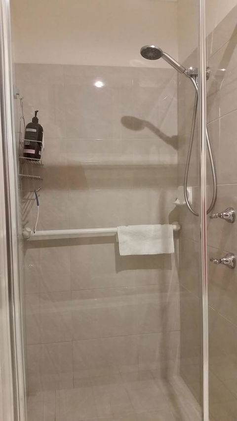Twin Palms Holiday House At Lighthouse - Southport Accommodation 13