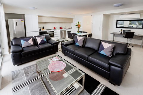Hamilton Executive Apartments - Southport Accommodation 35