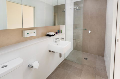 Hamilton Executive Apartments - Southport Accommodation 38