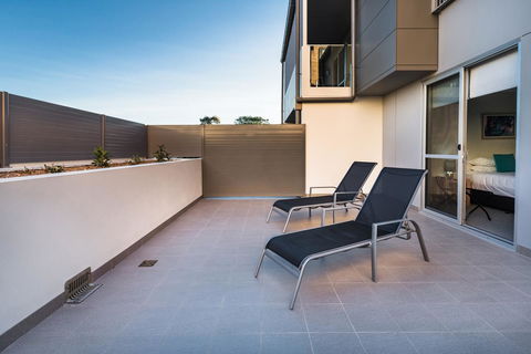 Hamilton Executive Apartments - Southport Accommodation 28