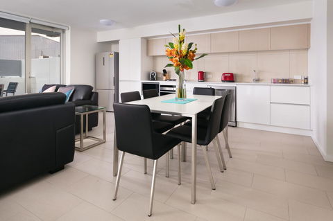 Hamilton Executive Apartments - Southport Accommodation 6