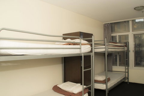 790 On George Backpackers - Accommodation Southport 1