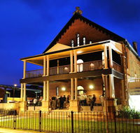 Perry Street Hotel - Southport Accommodation