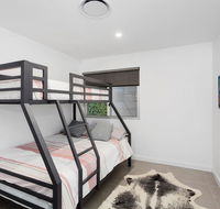 Modern guest house - Southport Accommodation