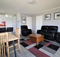 Beachfront 3 25 Willow Street - Southport Accommodation