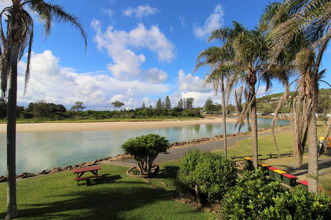 Beachfront 3, 25 Willow Street - Southport Accommodation 8