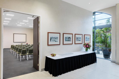 Adina Apartment Hotel Sydney Central - Accommodation Southport 12