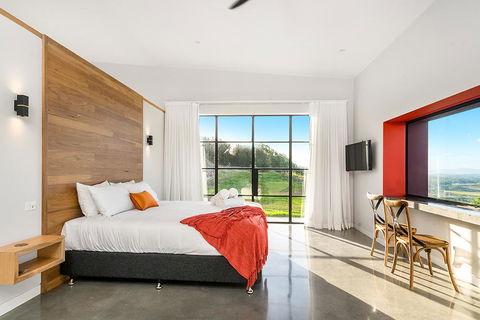 Sundays At Byron - Southport Accommodation 11