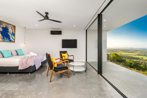 Sundays At Byron - Southport Accommodation 22