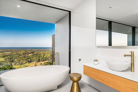 Sundays At Byron - Southport Accommodation 37
