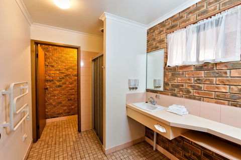 Hume Country Motor Inn - Southport Accommodation 35