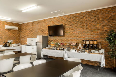 Hume Country Motor Inn - Southport Accommodation 1