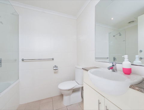 Seaspray Villa 5 - Southport Accommodation 8