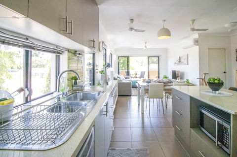 ZEN QUEST - The NOMADS PAD Near Nightcliff Markets & Sunset Foreshore - Southport Accommodation 25