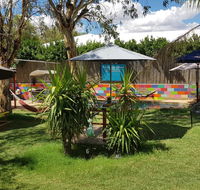 Alice's Secret Travellers Inn - Southport Accommodation
