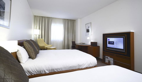 Novotel Canberra - Southport Accommodation 20