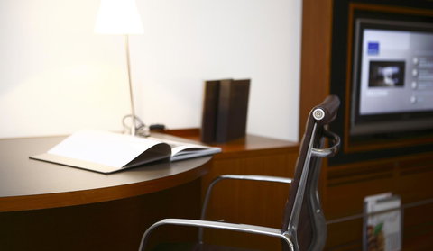 Novotel Canberra - Southport Accommodation 11