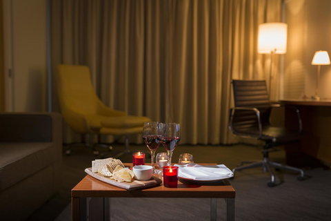 Novotel Canberra - Southport Accommodation 42