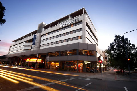 Novotel Canberra - Southport Accommodation 6