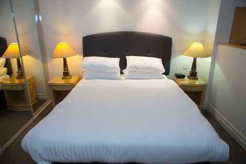 Bond 215 - Accommodation Southport 1