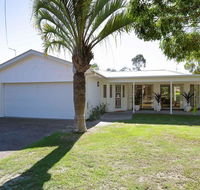 Bonito' 26 Bonito Street - pet friendly housewith aircon - Accommodation Southport