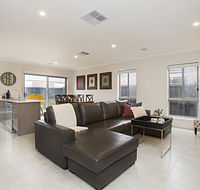 BOUTIQUE STAYS - Carinya - Southport Accommodation