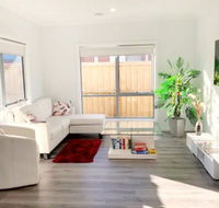 Brand New Home 10 mins to Beach Torquay Geelong Deakin Hospitals - Southport Accommodation