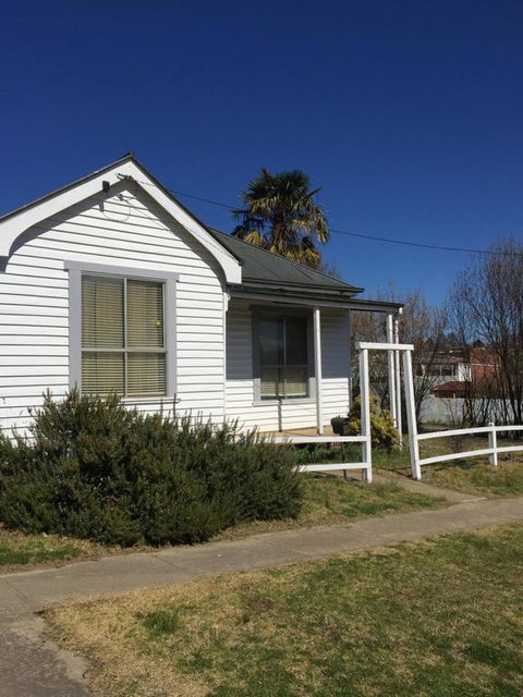 Breakaway Cottage - Accommodation Southport 3