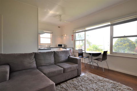 Breakers 3 2 Hill Street - Southport Accommodation 1
