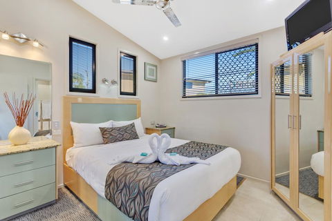 Brisbane Holiday Village - Southport Accommodation 2