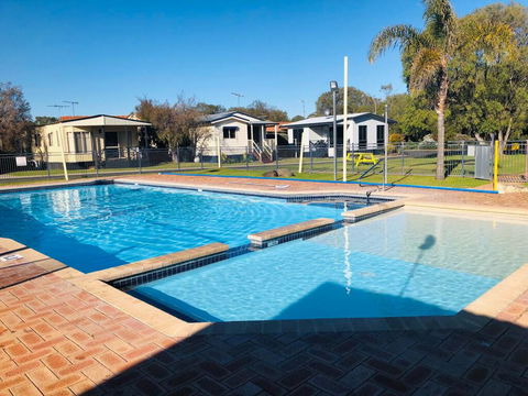 Broadwater Beach Cottage With WiFi - Southport Accommodation 0