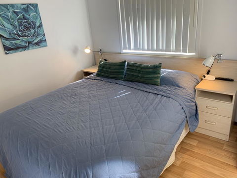 Broadwater Beach Cottage With WiFi - Southport Accommodation 1